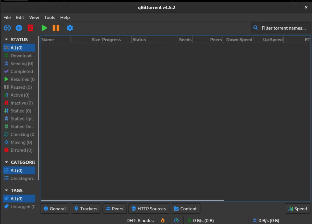 Скриншот пользовательского интерфейса qBittorrent в Fedora Linux.